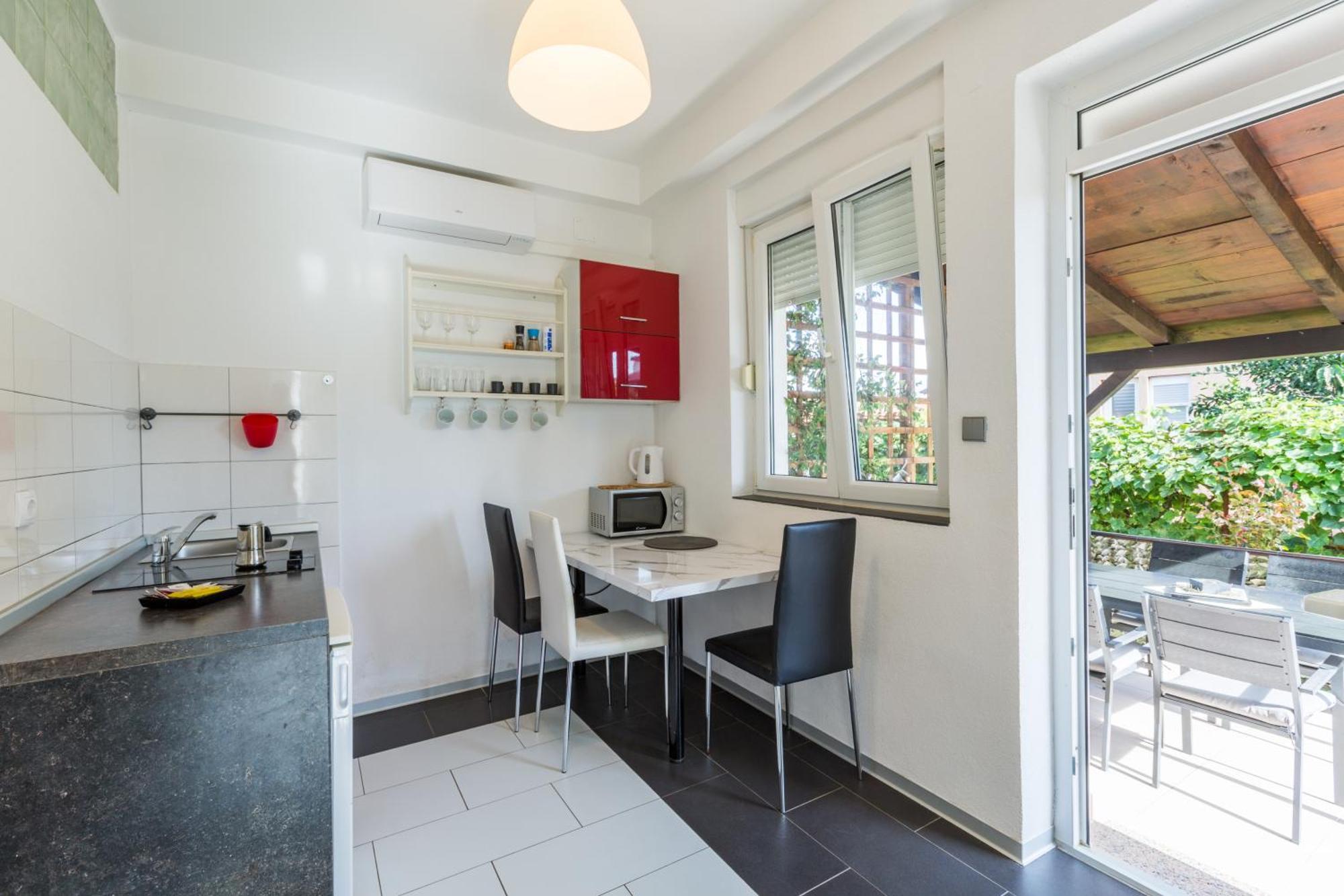Trbovic Apartments Peaceful Stay With Free Parking, Pet-Friendly, And Bike Storage In Umag Exterior photo