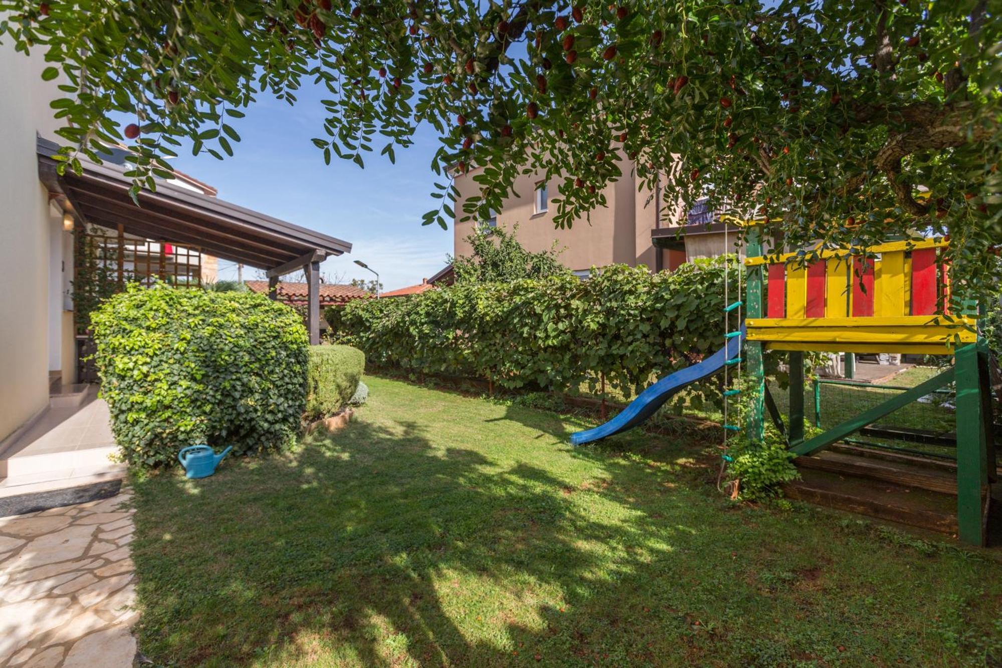 Trbovic Apartments Peaceful Stay With Free Parking, Pet-Friendly, And Bike Storage In Umag Exterior photo
