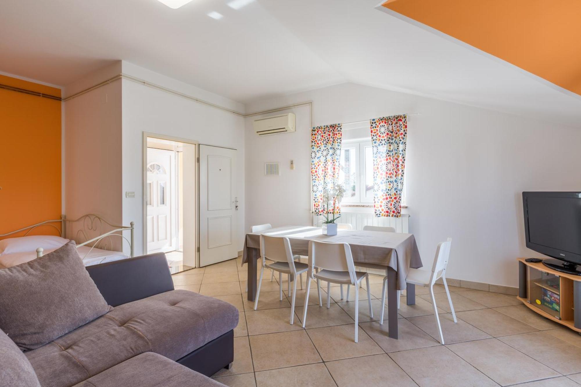 Trbovic Apartments Peaceful Stay With Free Parking, Pet-Friendly, And Bike Storage In Umag Exterior photo